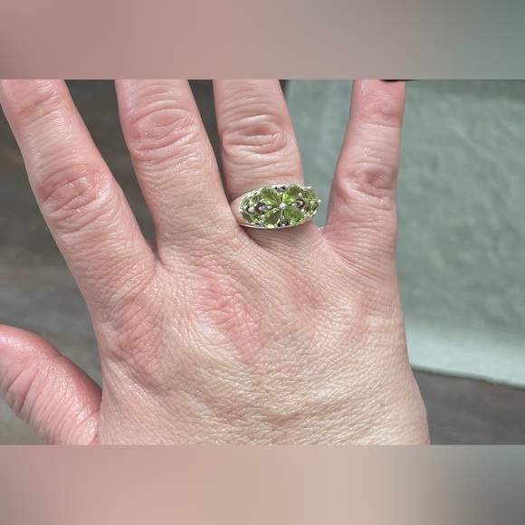 Custom Peridot & Diamond Gemstone Sterling Silver .925 Women's Ring Size 8 - Picture 7 of 7